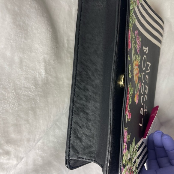 Betsy Johnson shoulder bag, NWT - Picture 9 of 12